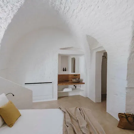 Bed & Breakfast Masseria Dagilupi 4*