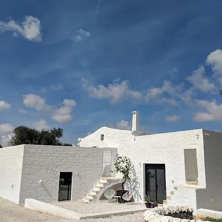 Bed and Breakfast Masseria Dagilupi 4*