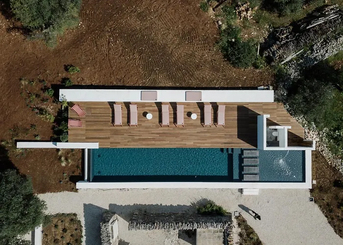 Alojamento de Acomodação e Pequeno-almoço Masseria Dagilupi 4*